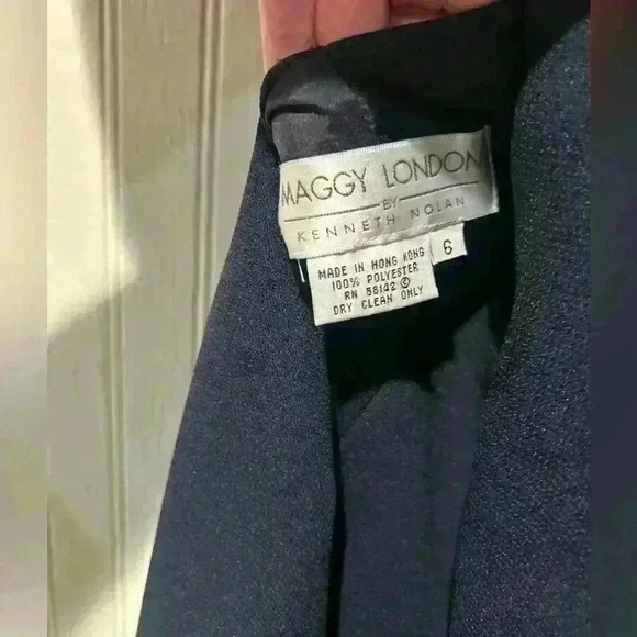 Vintage Maggie London midi dress with cutout sequin embellishment size 6 navy - Picture 2 of 5